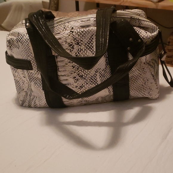 Jessica Simpson shoulder bag - Picture 2 of 5